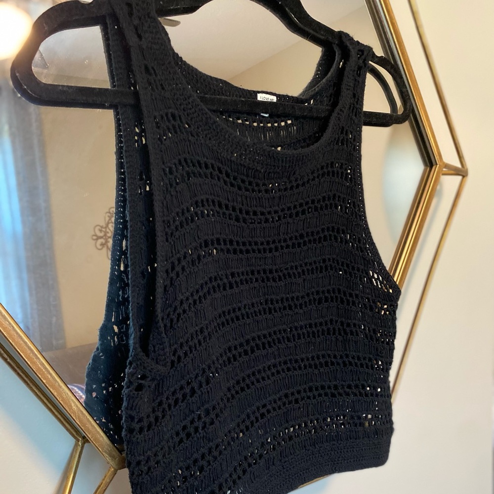 Medium black crochet crop tank top